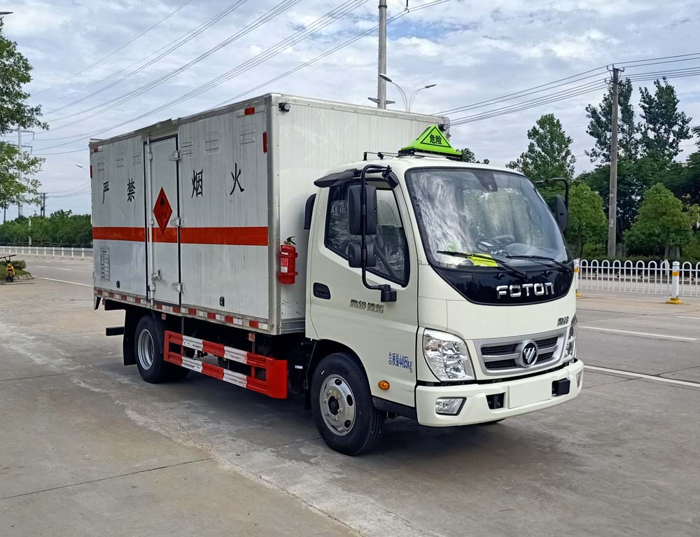楚飛牌CLQ5041XRQ6BJ易燃?xì)怏w廂式運(yùn)輸車公告圖片