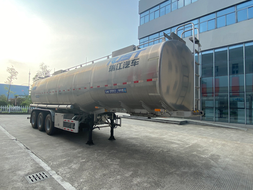瑞江牌11.2米33.5吨3轴普通液体运输半挂车(WL9406GPGD42)