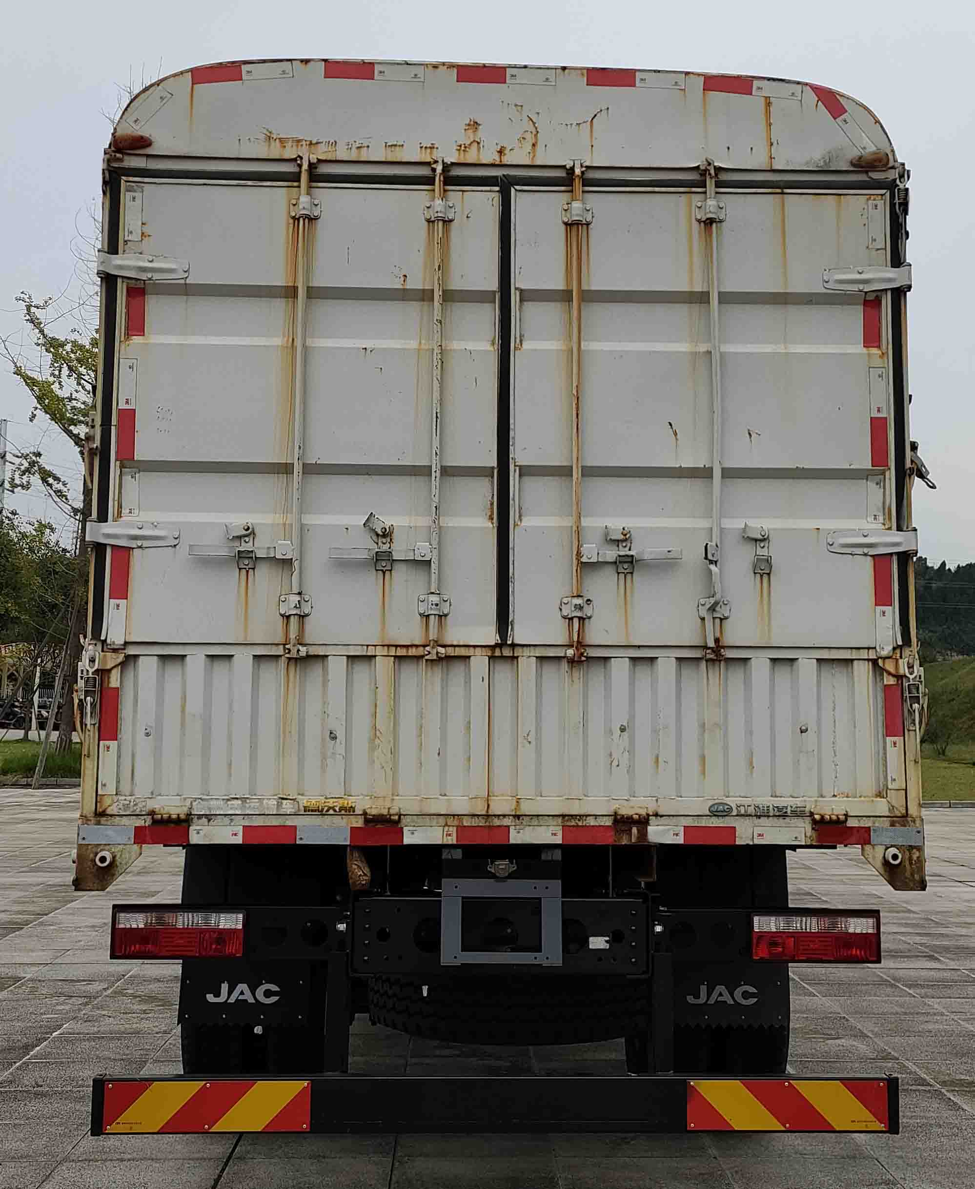 江淮牌HFC5180CCYB61K1D3NS倉柵式運輸車公告圖片