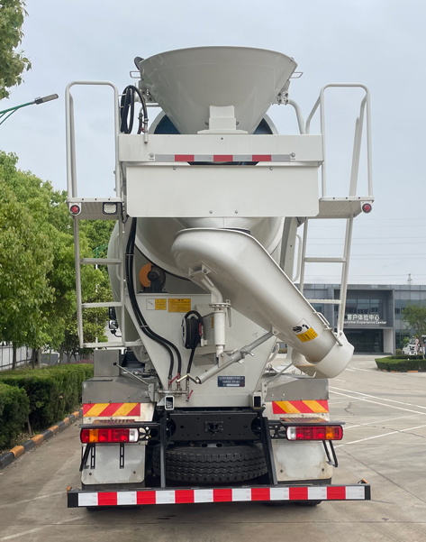 歐曼牌BJ5311GJBY6GRS-06混凝土攪拌運(yùn)輸車公告圖片