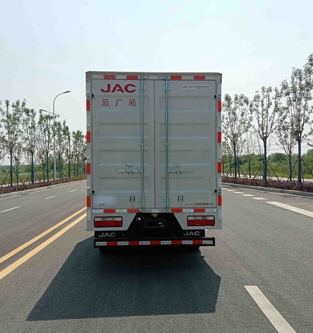 江淮牌HFC5041XXYP23K1C1S廂式運(yùn)輸車公告圖片