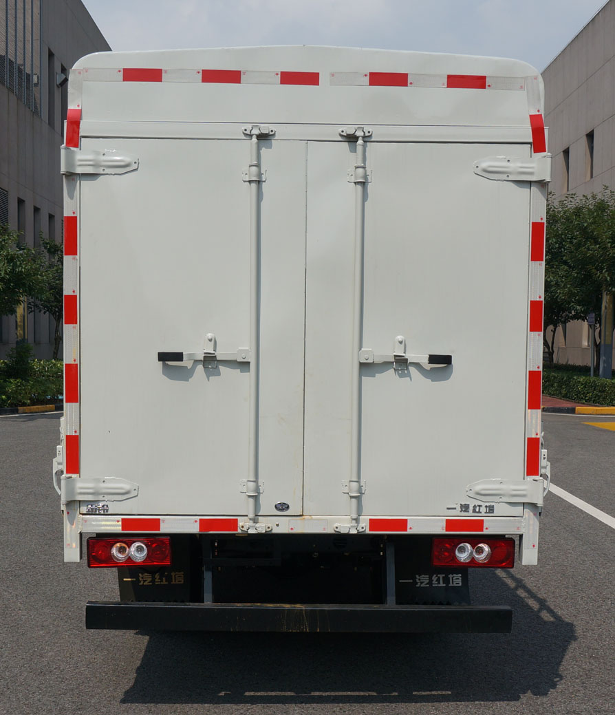 解放牌CA5040CCYK3LRE6-2仓栅式运输车公告图片