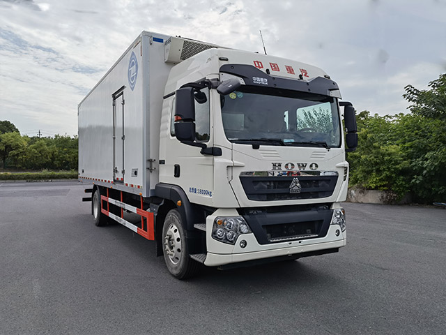 飛球牌ZJL5187XLCZ6冷藏車(chē)公告圖片