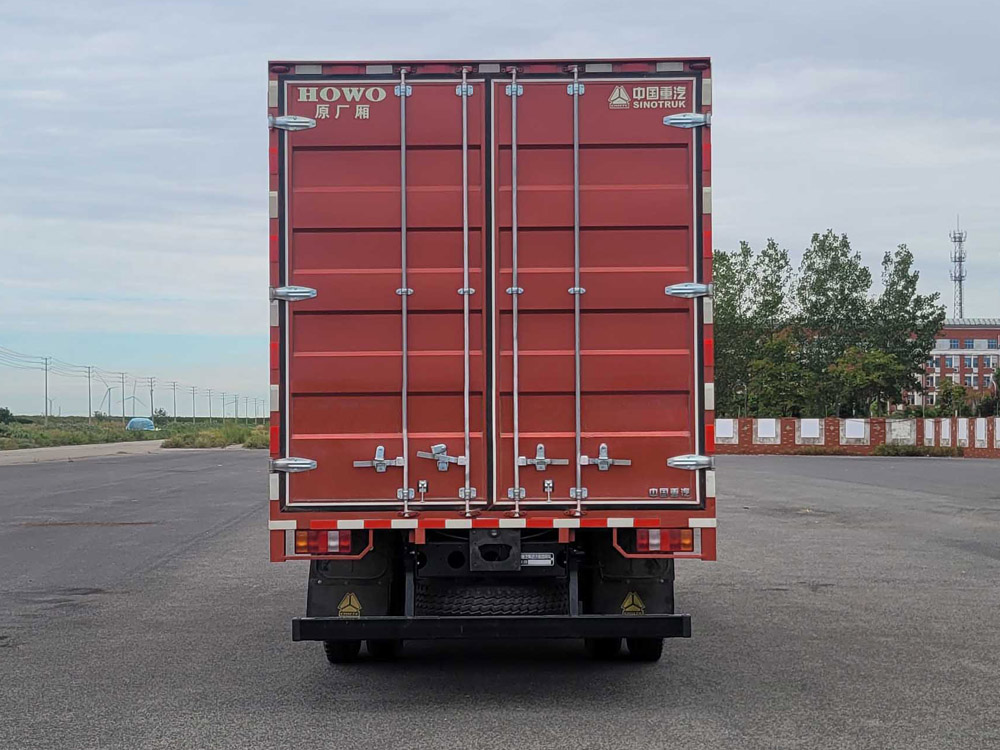 豪沃牌ZZ5097XXYG3815F191廂式運(yùn)輸車(chē)公告圖片