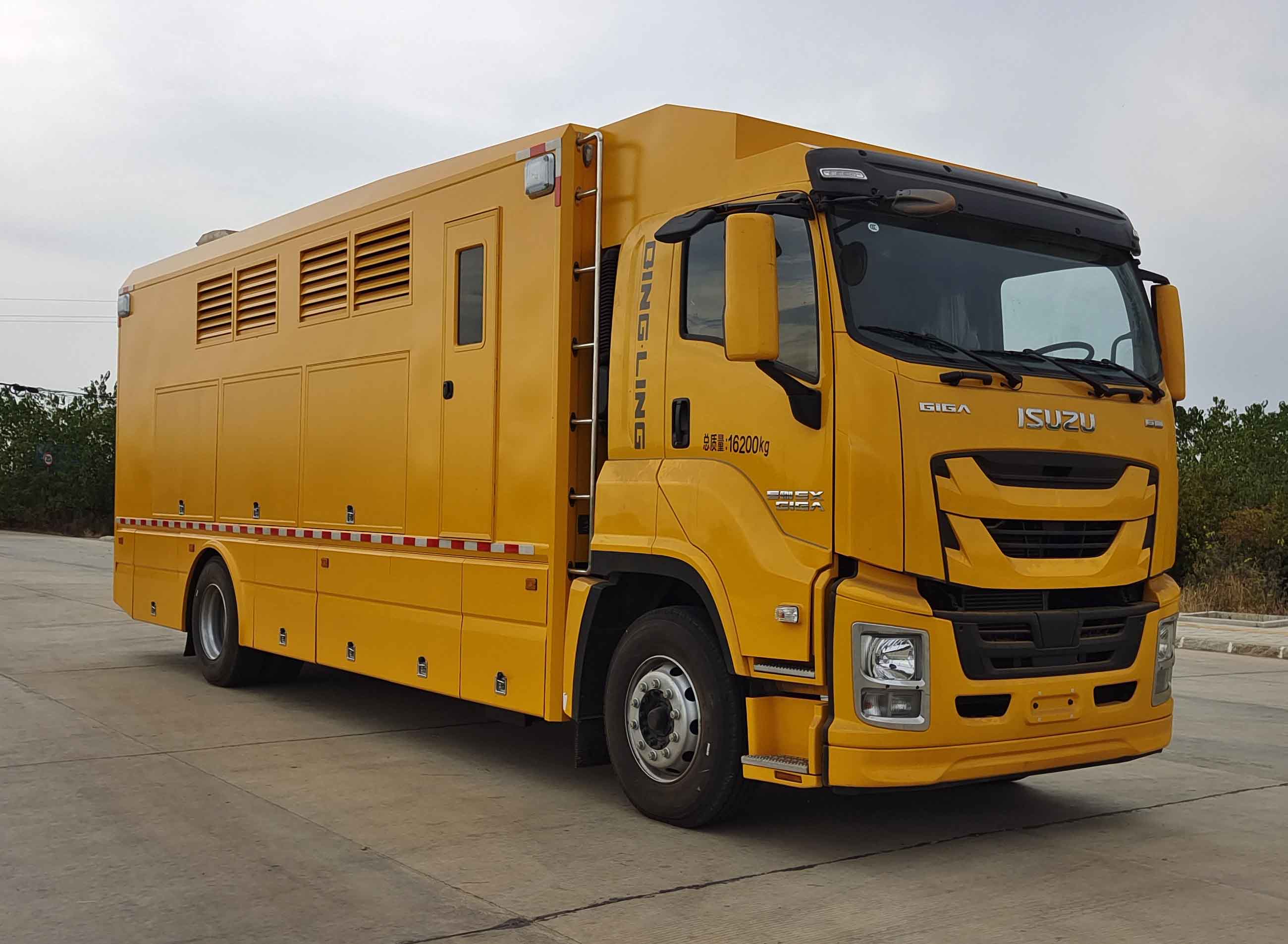 和隆兆帕牌LZP5160TPSQL6大流量排水搶險(xiǎn)車公告圖片