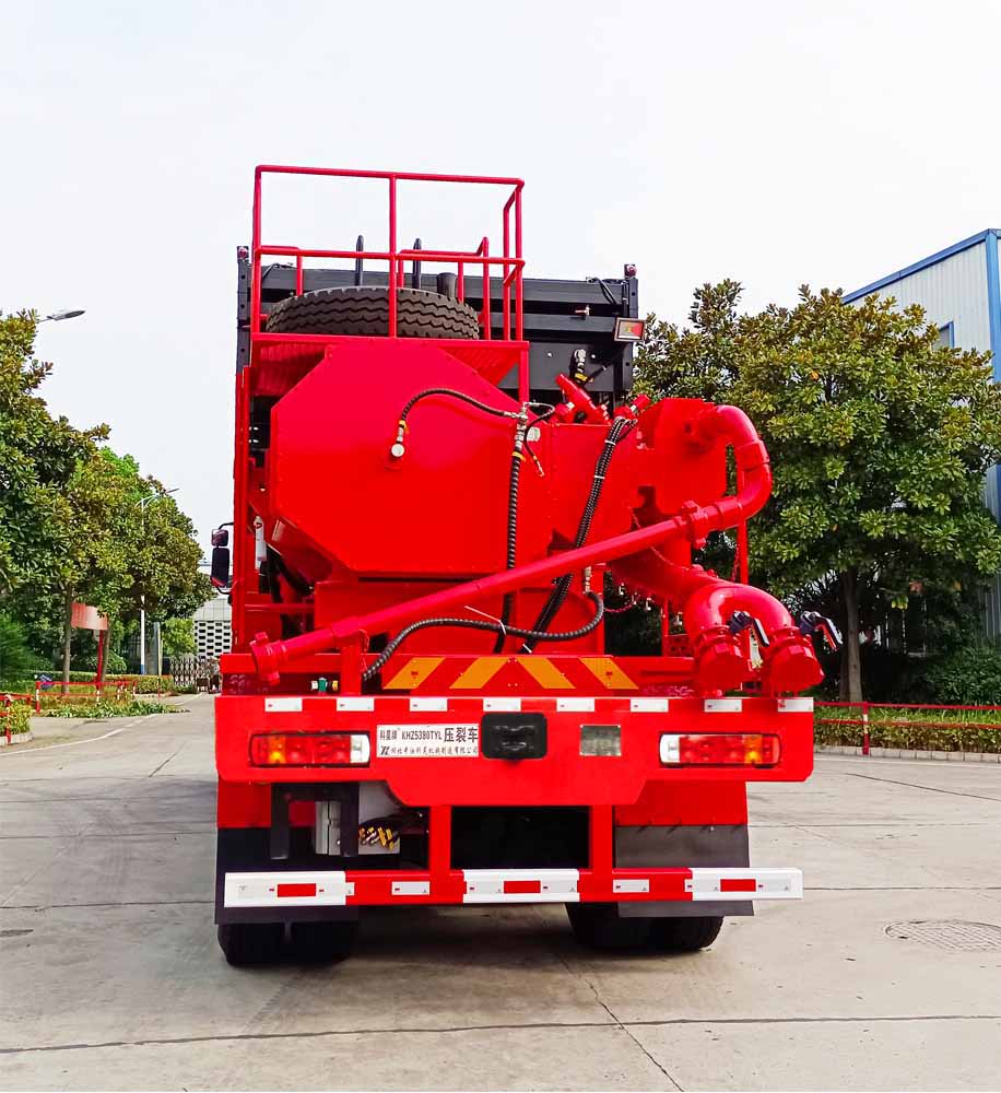 科昊牌KHZ5380TYL壓裂車公告圖片