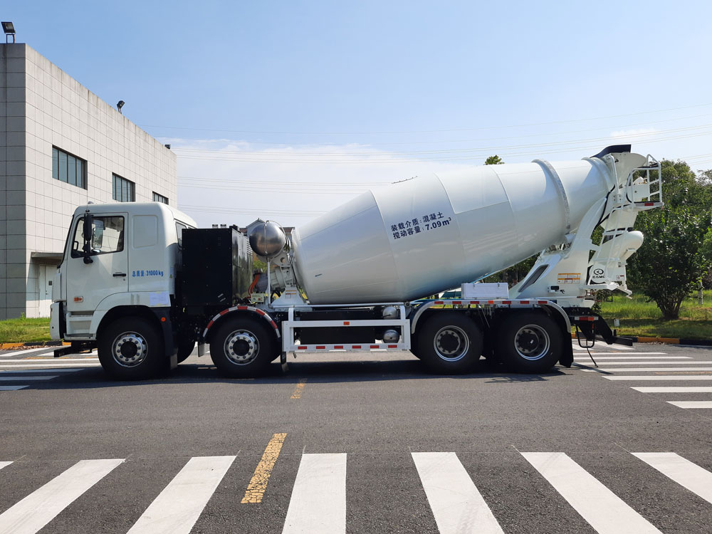 遠程牌HN5312GJBN36C5BEVY純電動混凝土攪拌運輸車公告圖片