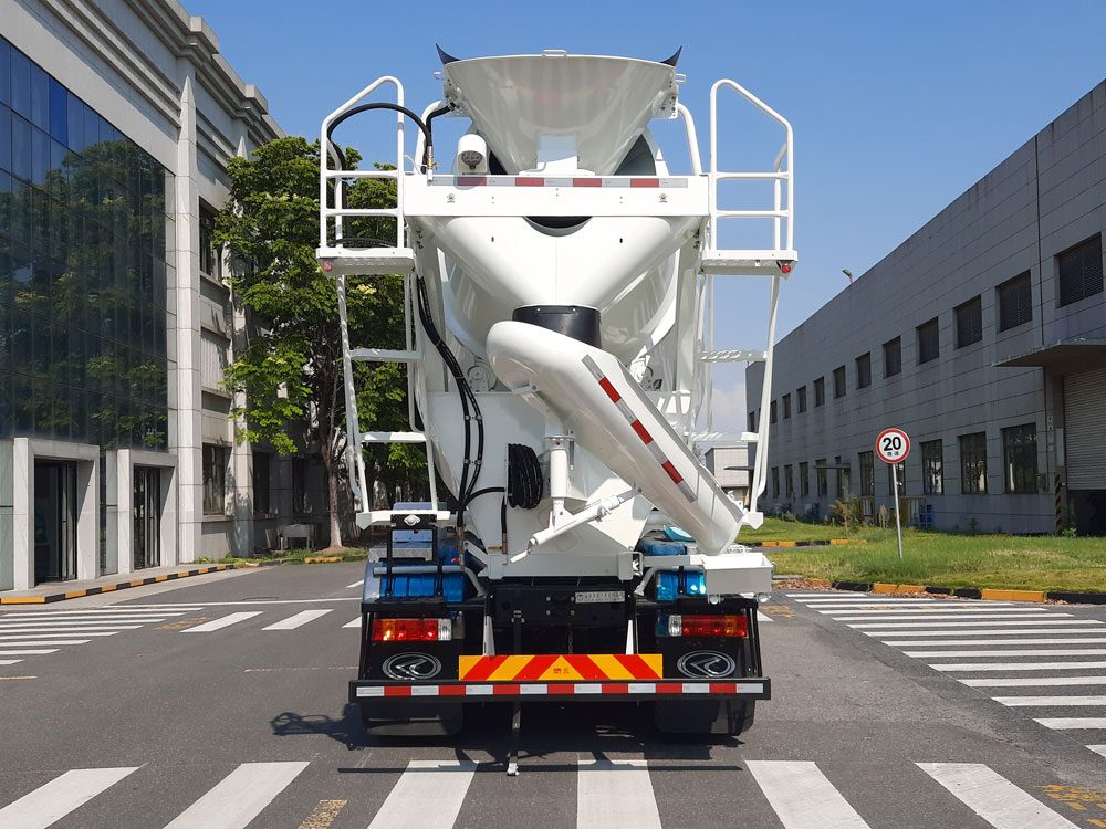 遠程牌HN5312GJBN36C5BEVY純電動混凝土攪拌運輸車公告圖片