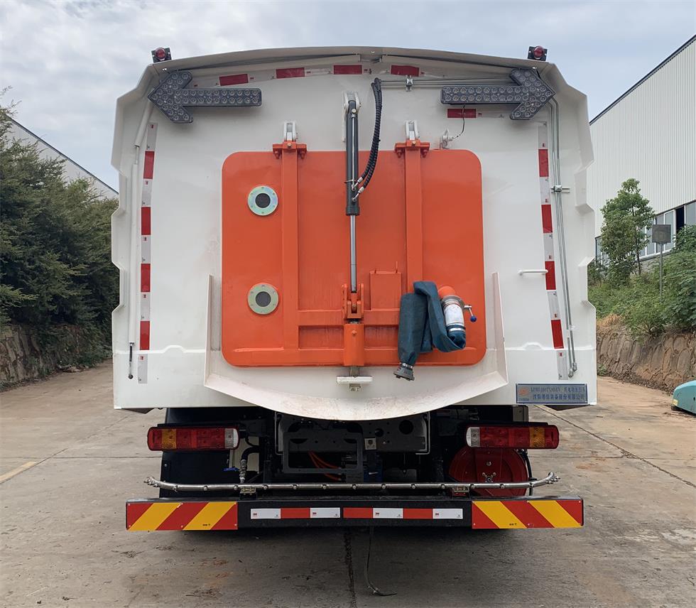 環(huán)科德恒牌LDH5180TXSBEV純電動洗掃車公告圖片