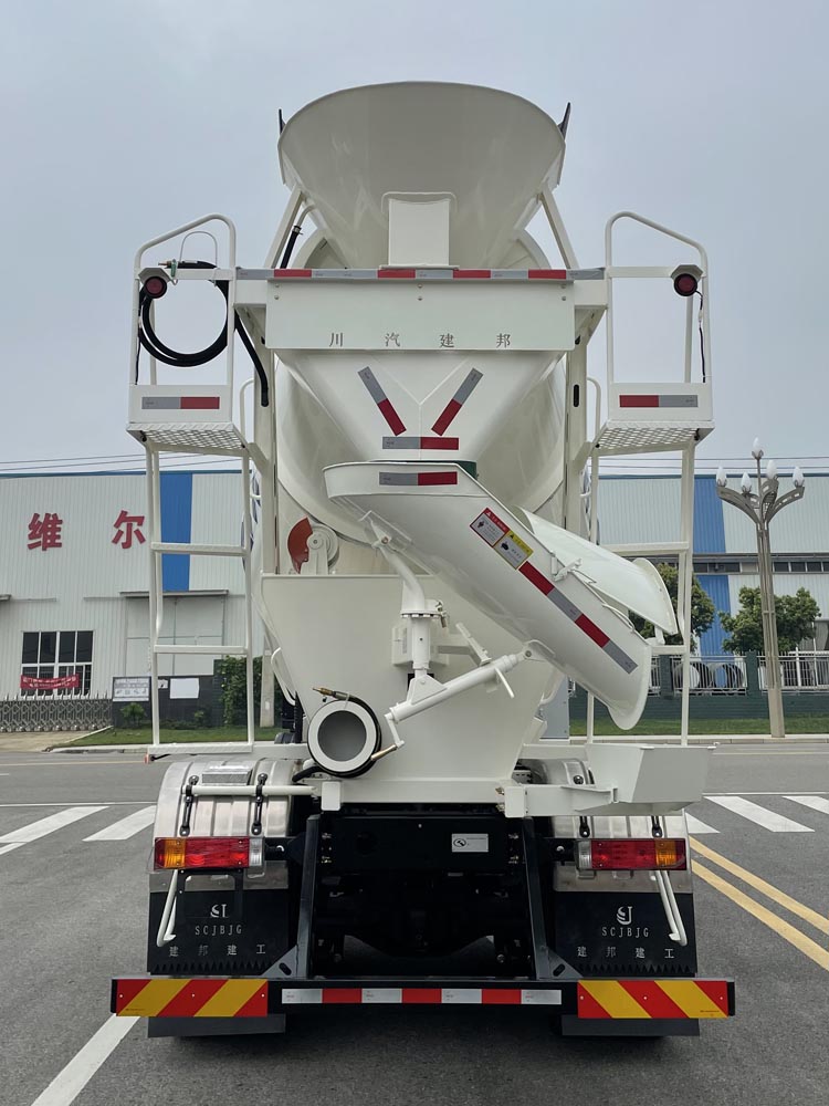 金龙牌XMQ5310GJBBEVLD纯电动混凝土搅拌运输车公告图片