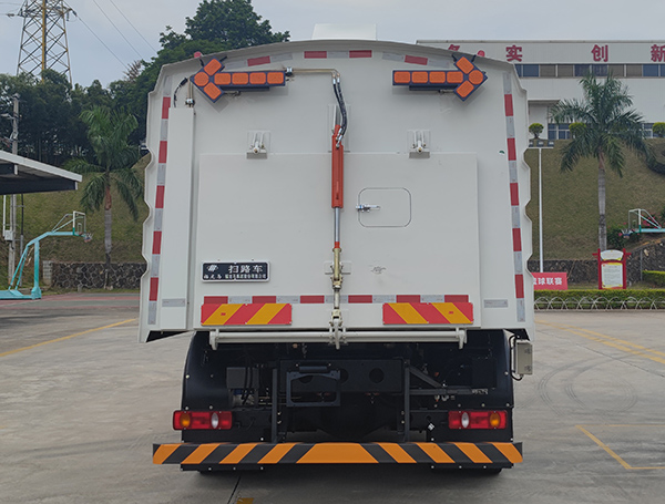 福龍馬牌FLM5180TSLDF6SY掃路車公告圖片