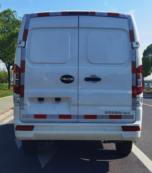 超越牌NJ5037XXYEV純電動(dòng)廂式運(yùn)輸車公告圖片