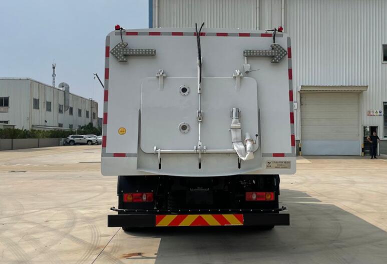 悅達牌YD5181TXSEQBEV純電動洗掃車公告圖片