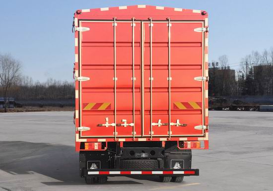 豪沃牌ZZ5147CCYH4215F1倉柵式運(yùn)輸車公告圖片