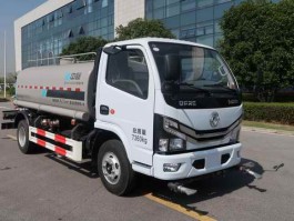 洒水车