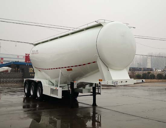 通亚达牌9.7米33.1吨3轴普通液体运输半挂车(CTY9401GPGNJ38)