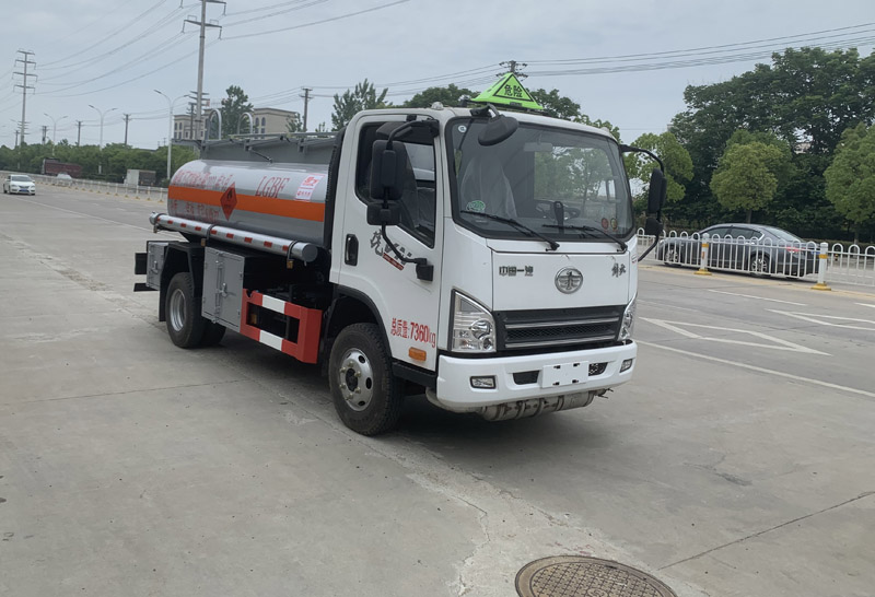 楚飛牌CLQ5070GJY6CA加油車公告圖片