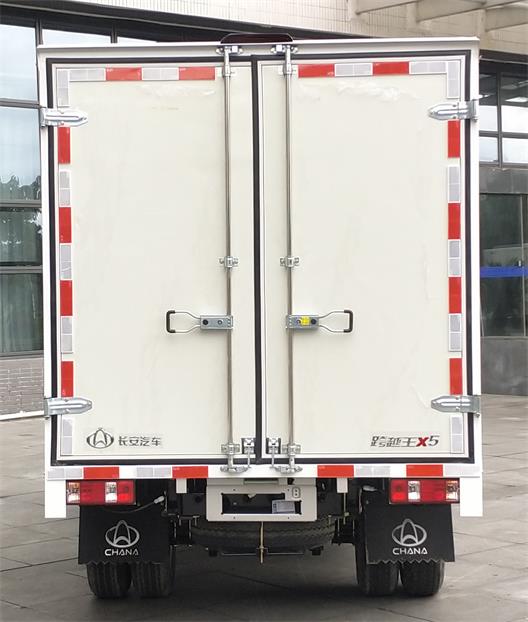 長安牌CKS5034XXYFAS6B2廂式運(yùn)輸車公告圖片