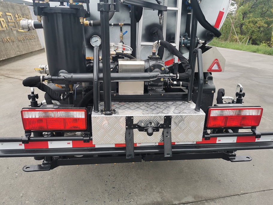 筑馬牌ZZM5070GLQ瀝青灑布車公告圖片