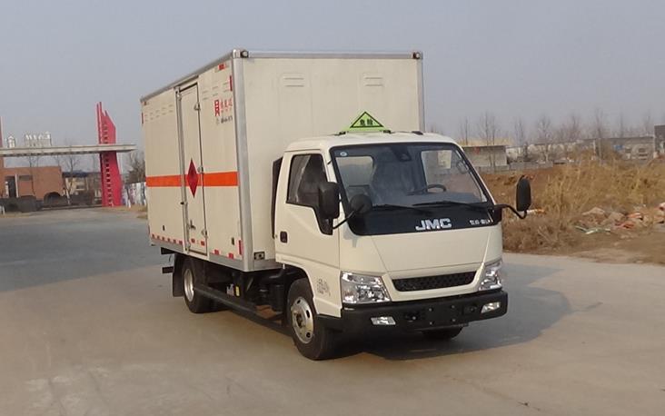 鴻星達(dá)牌SJR5045XRQ-6易燃?xì)怏w廂式運(yùn)輸車公告圖片