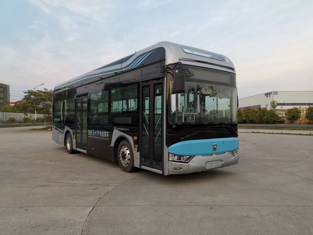 亚星牌JS6108GHFCEV2燃料电池低入口城市客车图片