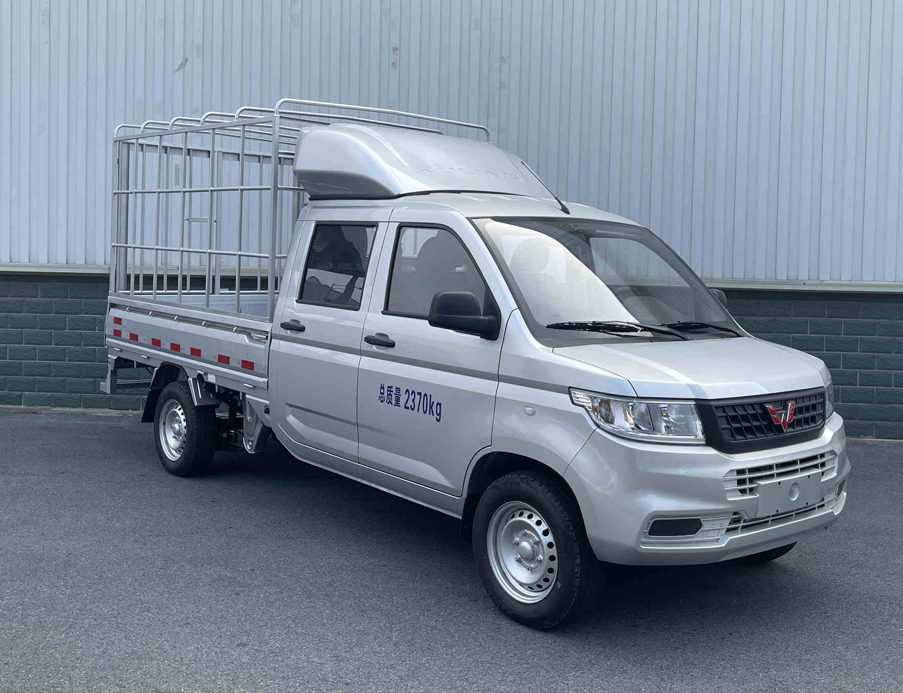 五菱牌LZW5028CCYSGHUU倉柵式運輸車公告圖片