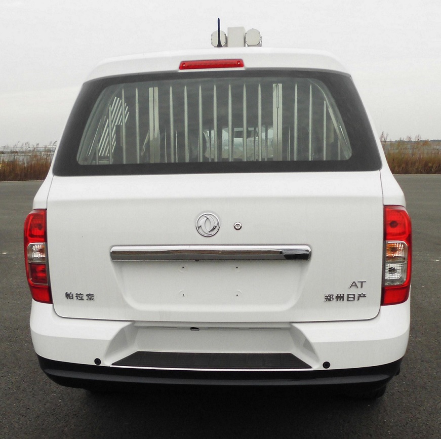 東風(fēng)牌ZN5033XQCH5B6A囚車公告圖片