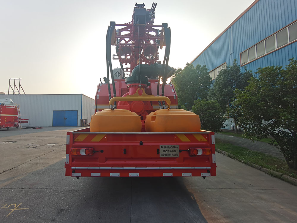 捷达消防牌SJD5300TXFBP600/YDXZBCA泵浦消防车公告图片