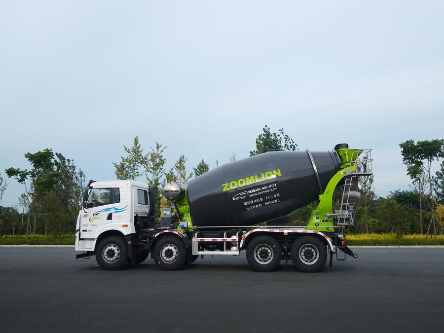 中聯(lián)牌ZLJ5318GJBJWF混凝土攪拌運(yùn)輸車公告圖片