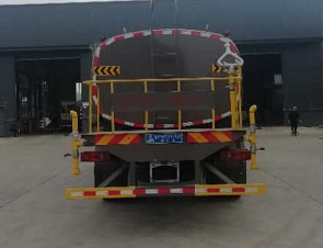 程力威牌CLW5180GSS6CD洒水车公告图片