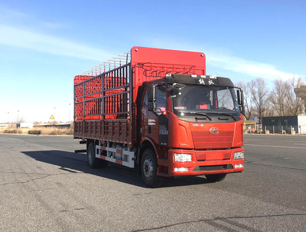 解放牌CA5180CCYP62K1L4A2E6倉柵式運(yùn)輸車公告圖片