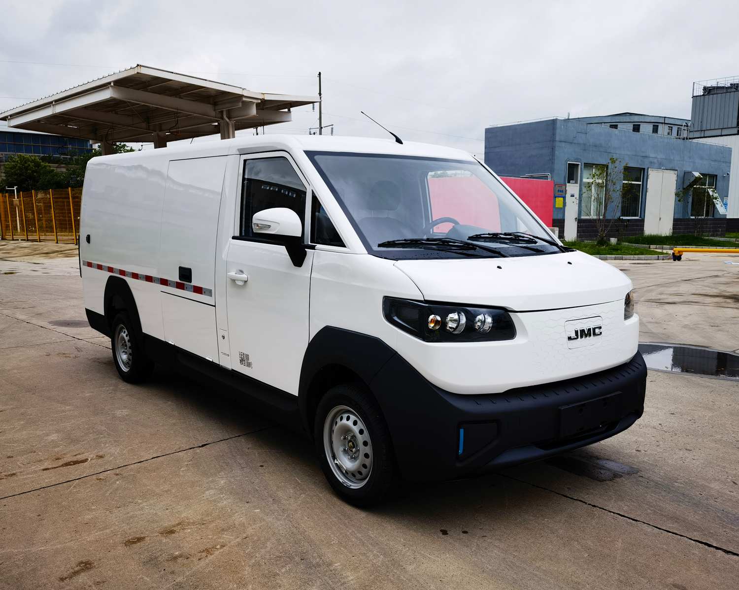 江鈴牌JX5039XXYTFBEV純電動廂式運輸車公告圖片