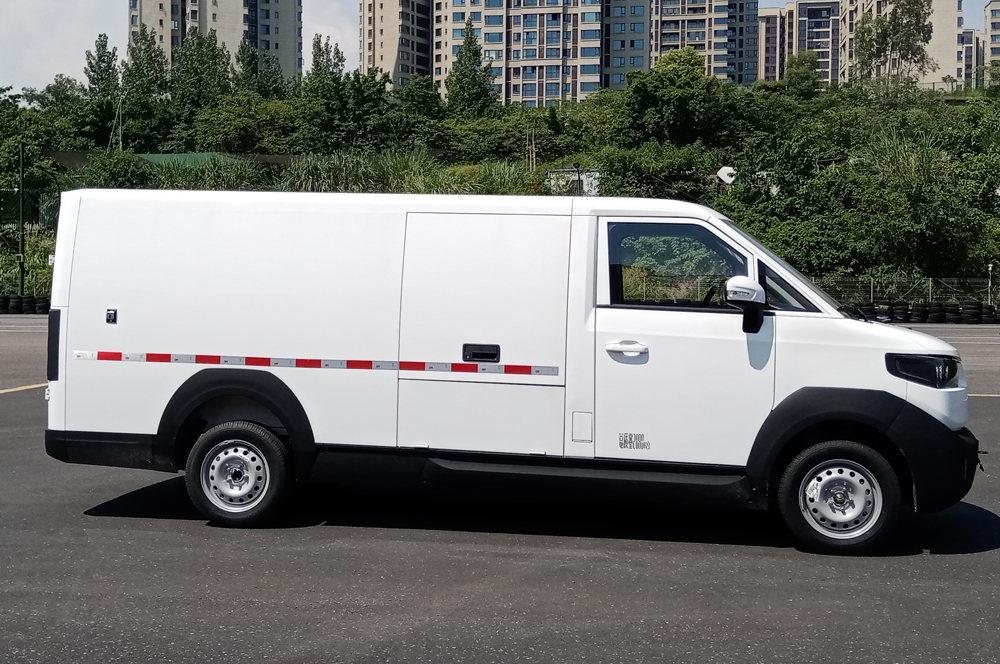 江鈴牌JX5039XXYTFBEV純電動廂式運輸車公告圖片