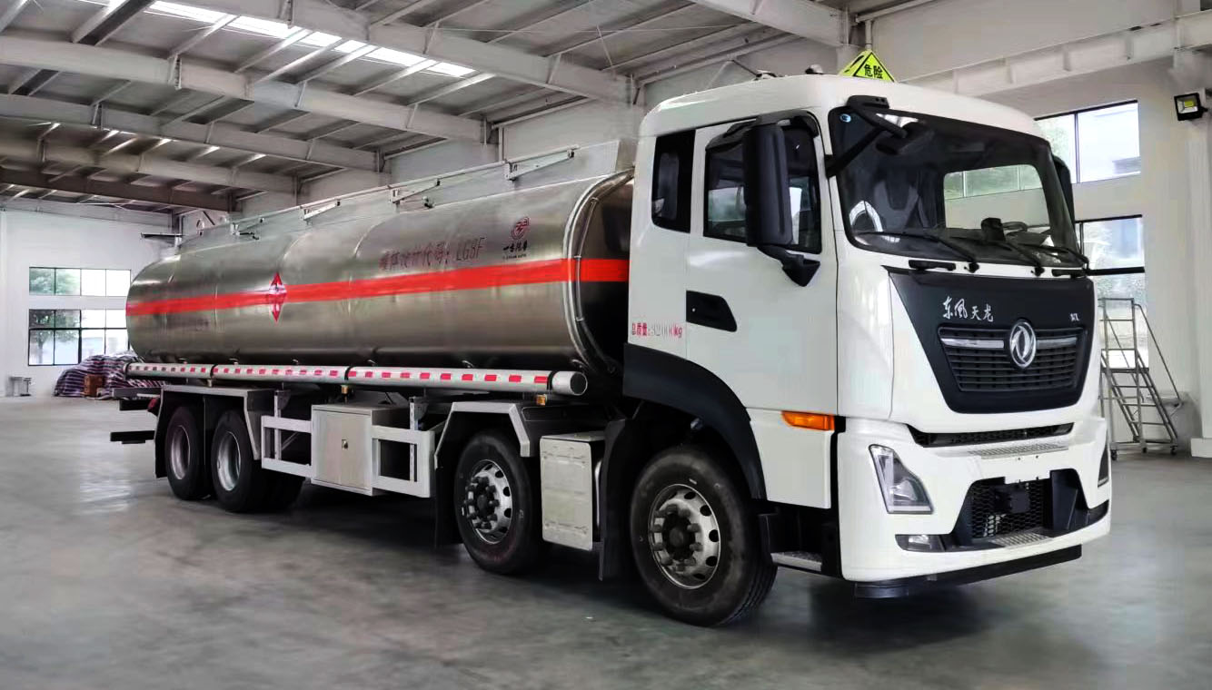 專致牌YZZ5320GYYLD6A鋁合金運(yùn)油車公告圖片