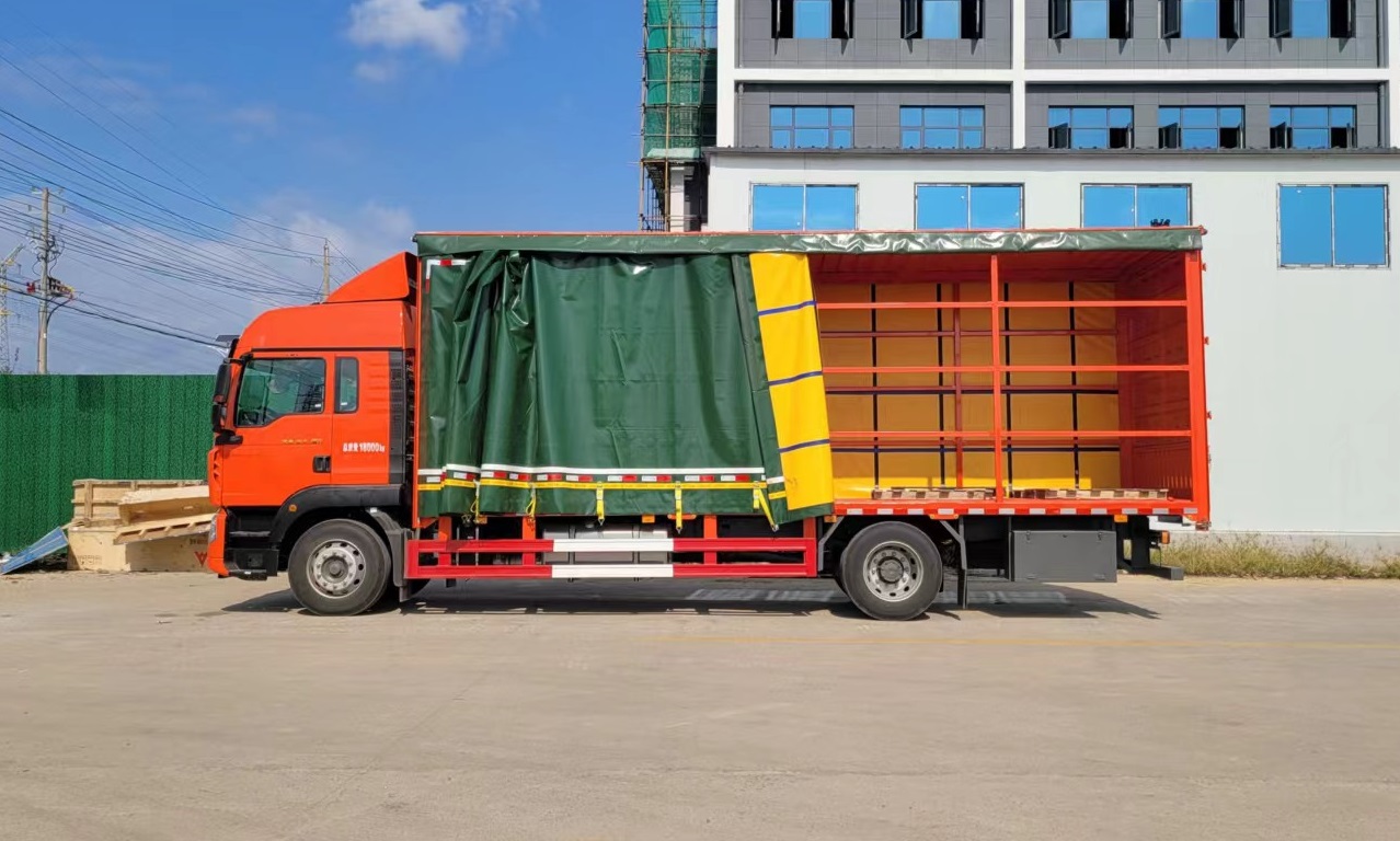 豪沃牌ZZ5187XXYN711GF1-1廂式運(yùn)輸車公告圖片