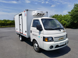 飞球牌ZJL5030XLCH6冷藏车