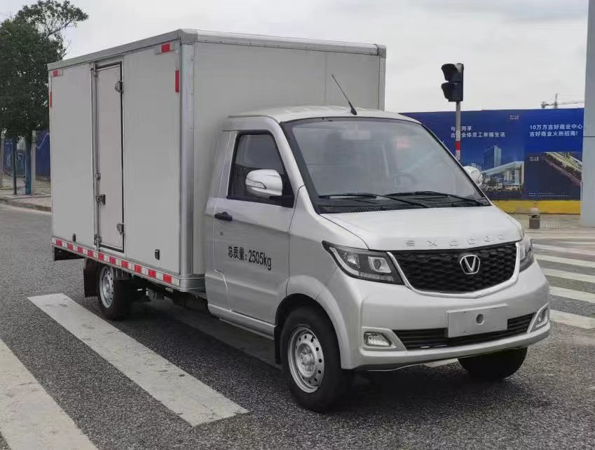 太行成功牌SCH5035XXYDC1A廂式運(yùn)輸車公告圖片