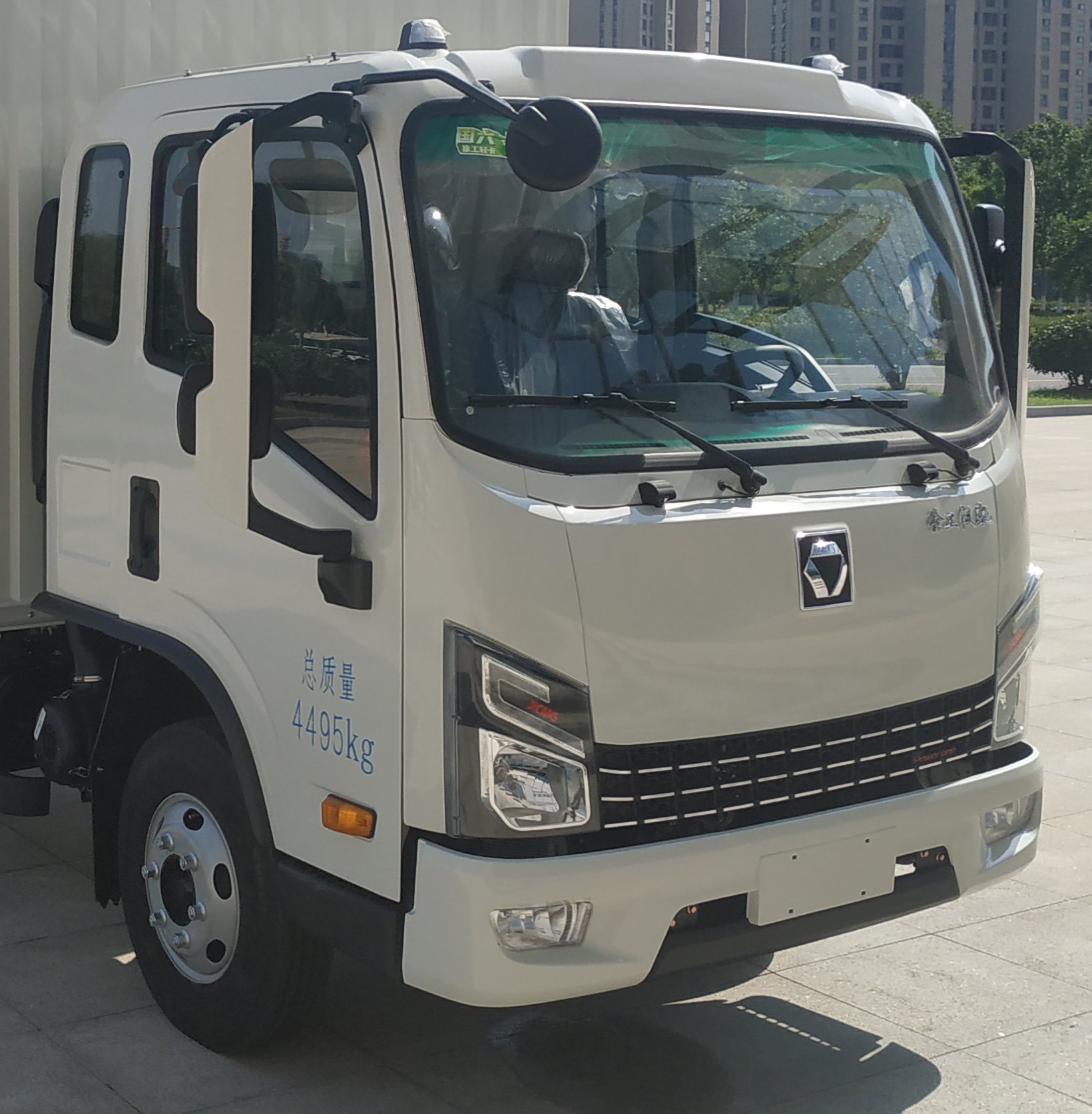 徐工牌XGA5043XXYD6EA廂式運(yùn)輸車公告圖片