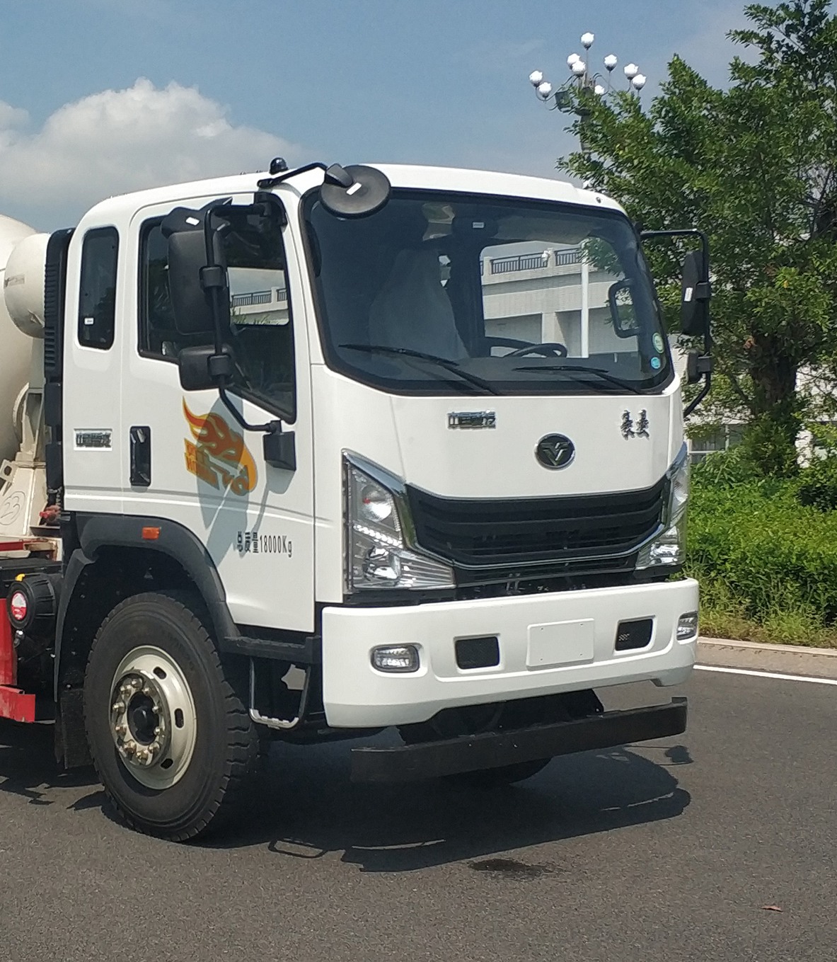 豪曼牌ZZ5188GJBG17FB0混凝土攪拌運(yùn)輸車公告圖片