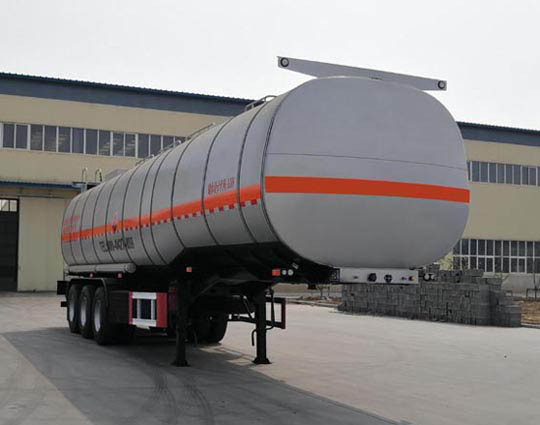 金碧牌12.1米30吨3轴易燃液体罐式运输半挂车(PJQ9402GRYH)