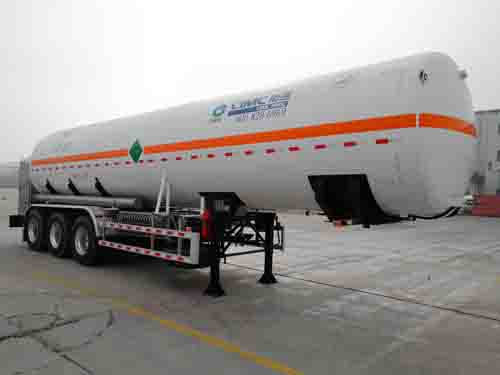 中集牌11.7米27.2吨3轴低温液体运输半挂车(NTV9402GDYD)