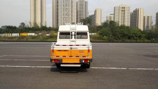 依維柯牌NJ5046XGCZA-1工程車公告圖片