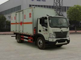 华通牌HCQ5124XRYBJ6-01易燃液体厢式运输车