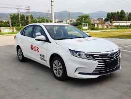 教练车