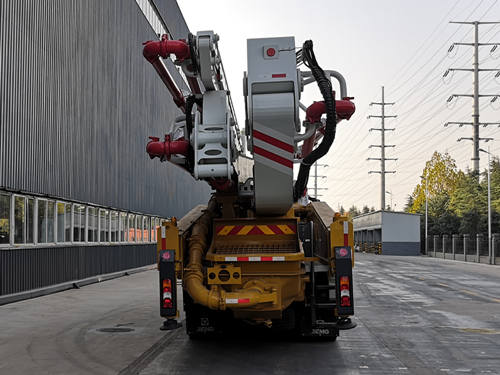 徐工牌XZS5443THBB混凝土泵車公告圖片