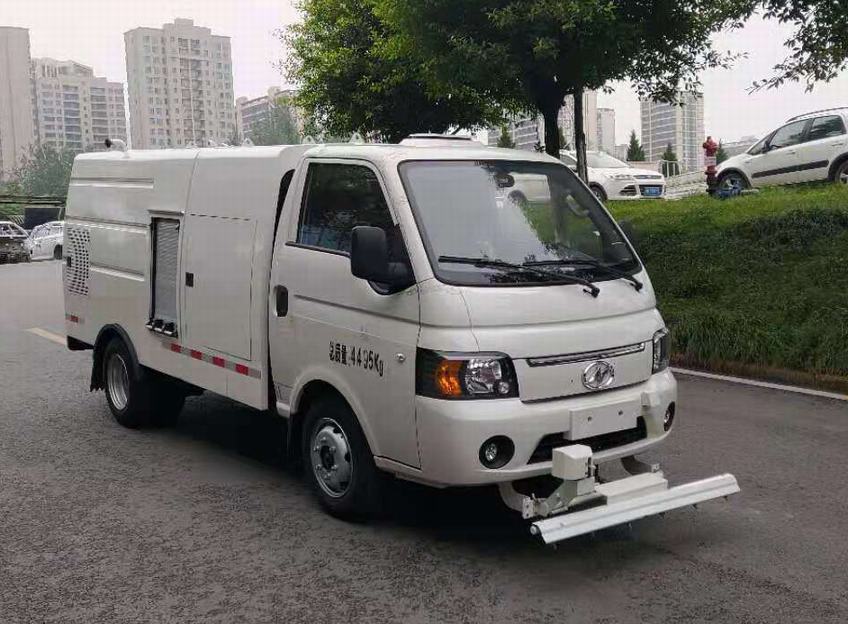 海格牌KLQ5040TYHAEV純電動(dòng)路面養(yǎng)護(hù)車公告圖片