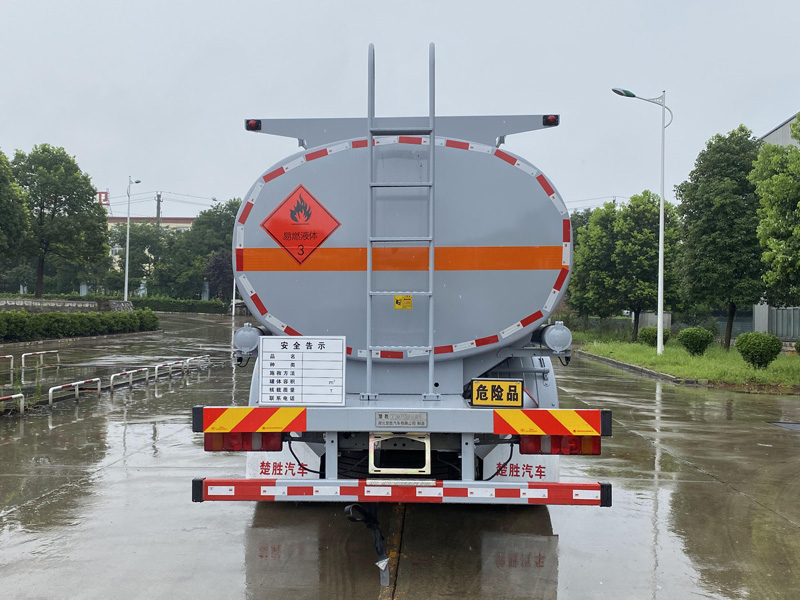 楚勝牌CSC5266GYYZK6A運(yùn)油車公告圖片