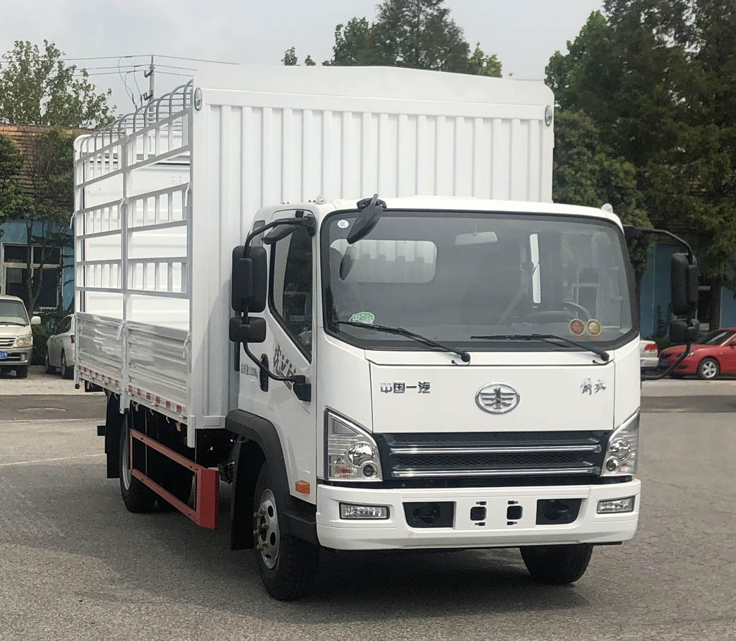 解放牌CA5110CCYP40K45L4E6A84倉柵式運輸車公告圖片