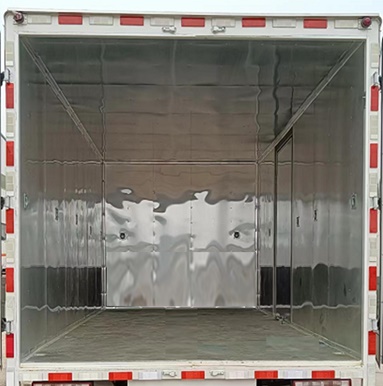 鴻星達(dá)牌SJR5120XRQ-6易燃?xì)怏w廂式運(yùn)輸車公告圖片