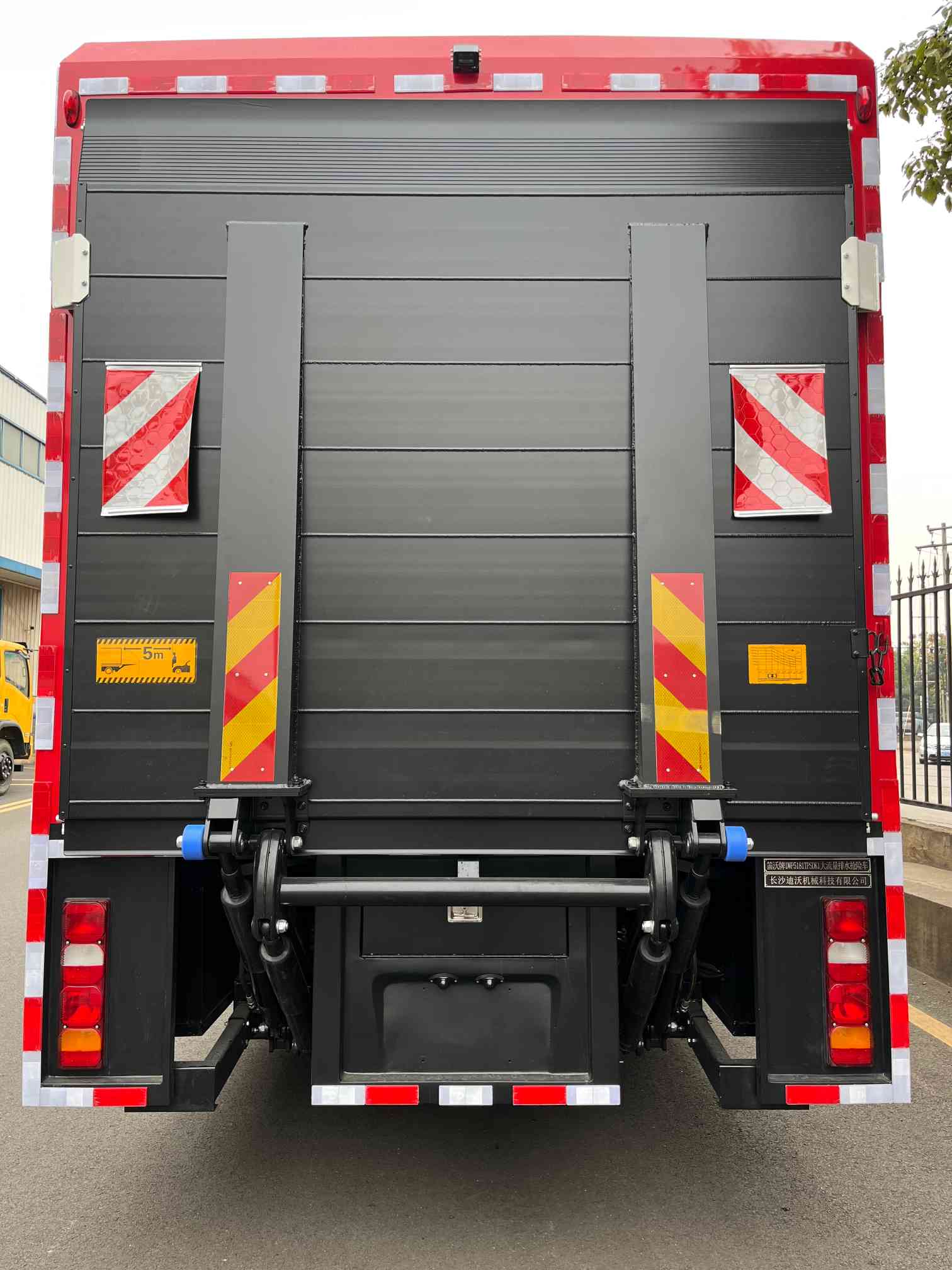 笛沃牌DWP5181TPSDK1大流量排水搶險(xiǎn)車公告圖片